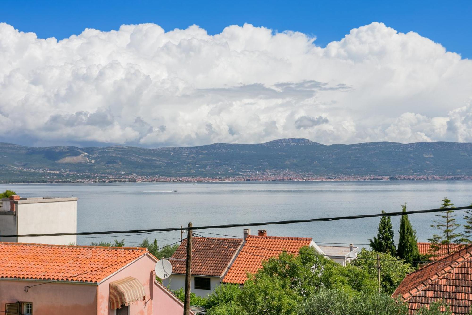 Apartments By The Sea Slatine, Ciovo - 6000 Экстерьер фото